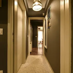 https://thessaloniki-center-comfort-apartment.hotels-of-thessaloniki.com